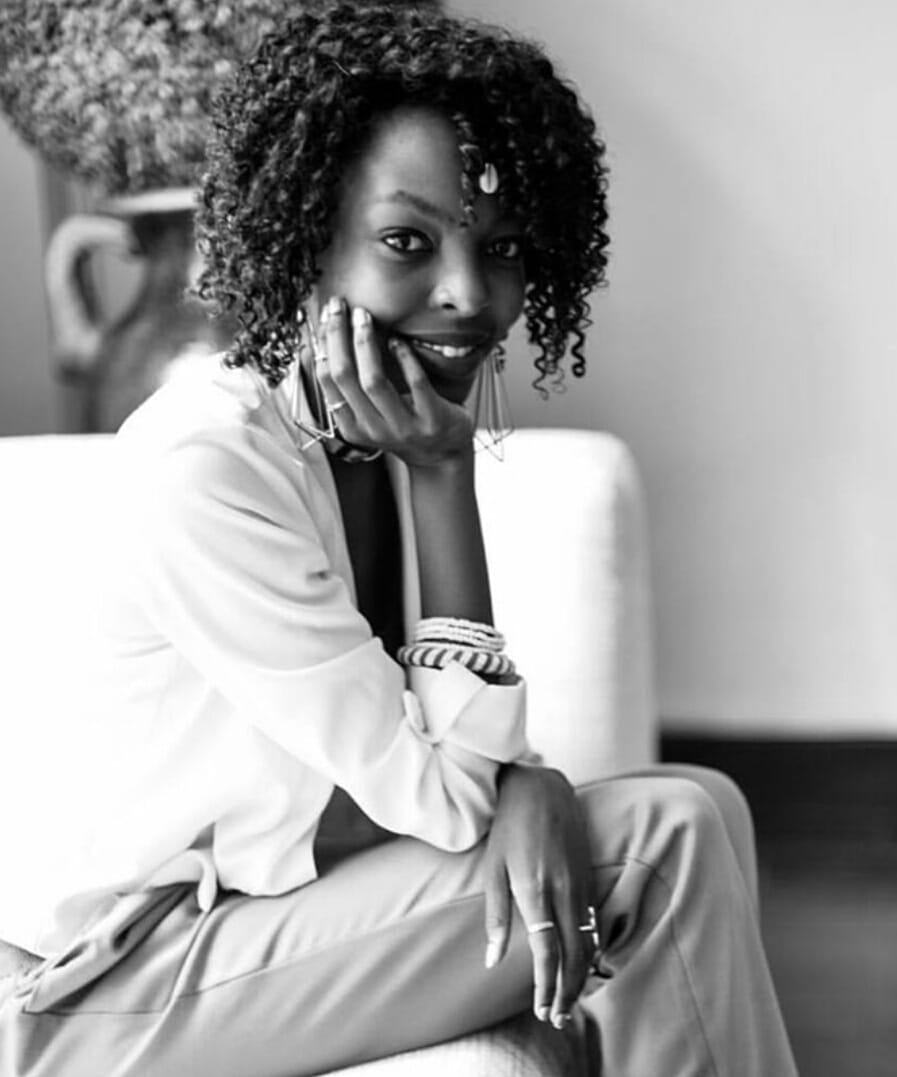 Teta Diana, ni umuhanzi w’umunyarwandakazi wubakiye ku njyana ya gakondo, akaba aririmba n’izindi njyana nka fusion of folk, jazz ndetse na Afro-pop. Teta Diana, kandi akaba azwiho kwandika indirimbo