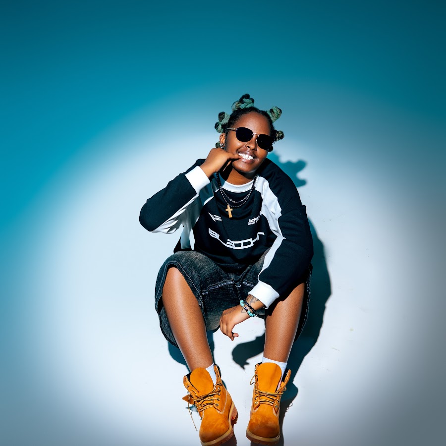 Universal Music Group, igiye kongera kujya ikorana umuziki na Ariel Wayz, Uwayezu Arielle, known by her stage name Ariel Wayz, is a Rwandan singer. Ariel Wayz. Uwayezu Arielle